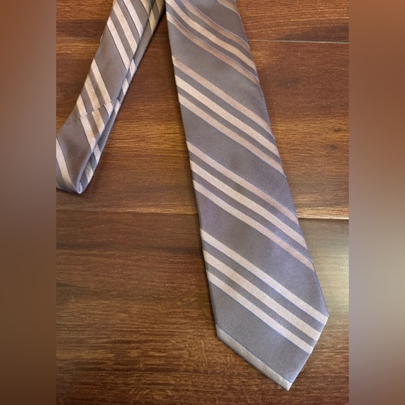 🌿SALE🌿CALVIN KLEIN 100% Silk Gray Repp Tie - Picture 6 of 9